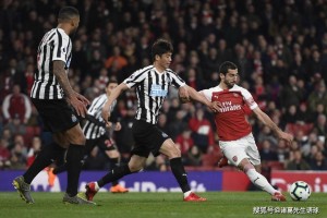  阿森纳定位球配合精妙击败纽卡斯尔联缩小差距